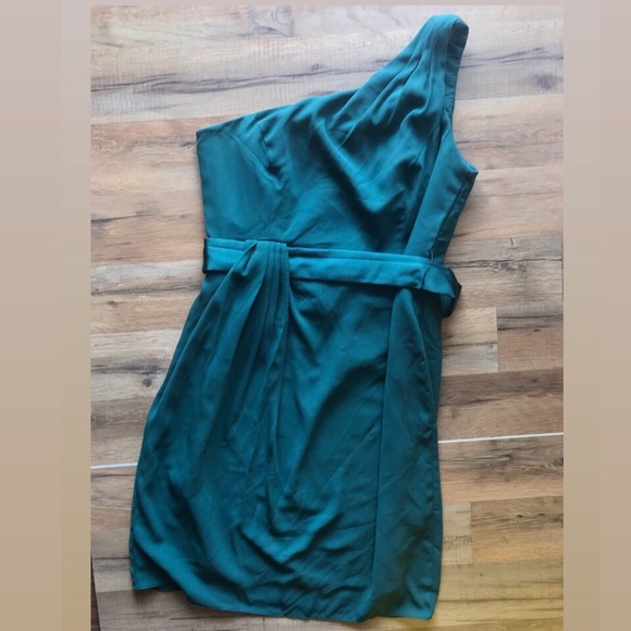 Pretty Emerald Green Mini Dress - Picture 3 of 4